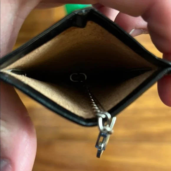 Black Leather Coin Pouch with Keychain - Picture 3 of 3